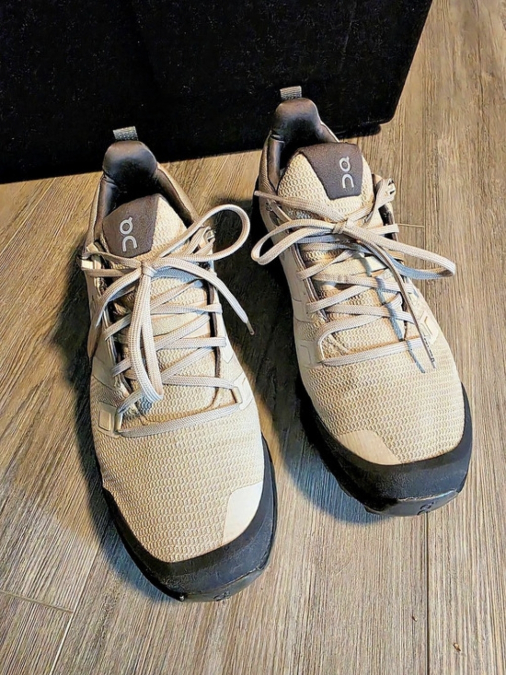On Cloudwander Waterproof Trail Shoes Women's US 9.5